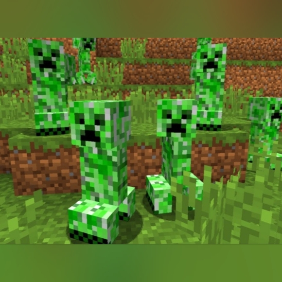 Minecraft CREEPER Hallmark Keepsake Christmas Tree Ornament - Picture 5 of 10